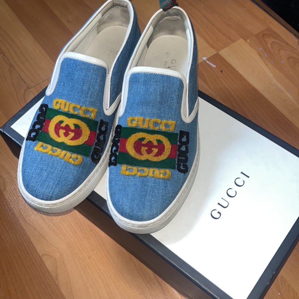 Gucci slip on sneakers size 9 great condition